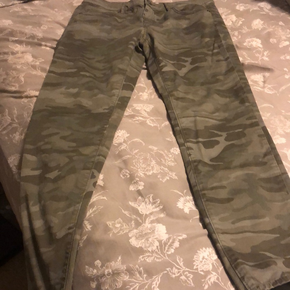 Loft skinny jeans cameo